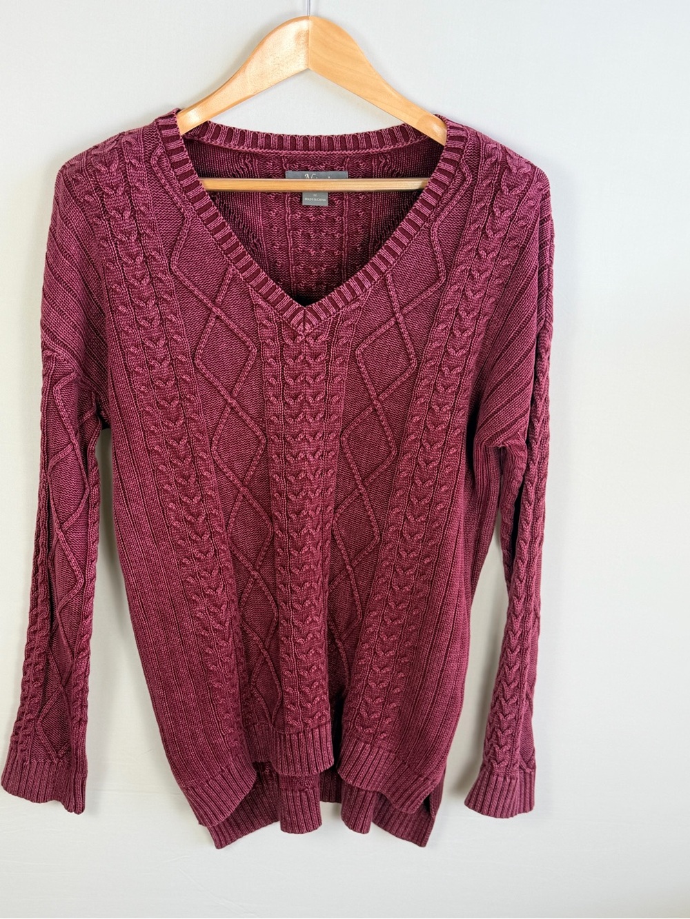 Natural Reflections Cable Knit Sweater Medium Washed Wine V Neck 100% Cotton